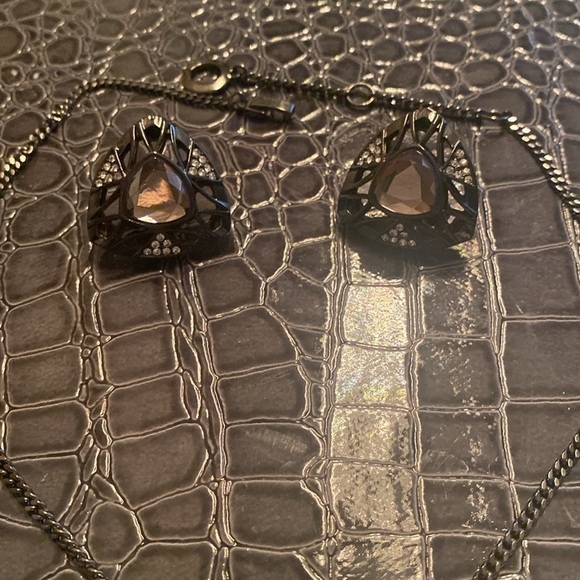 Givenchy Set in great condition earrings and necklace with pendant - Picture 4 of 11